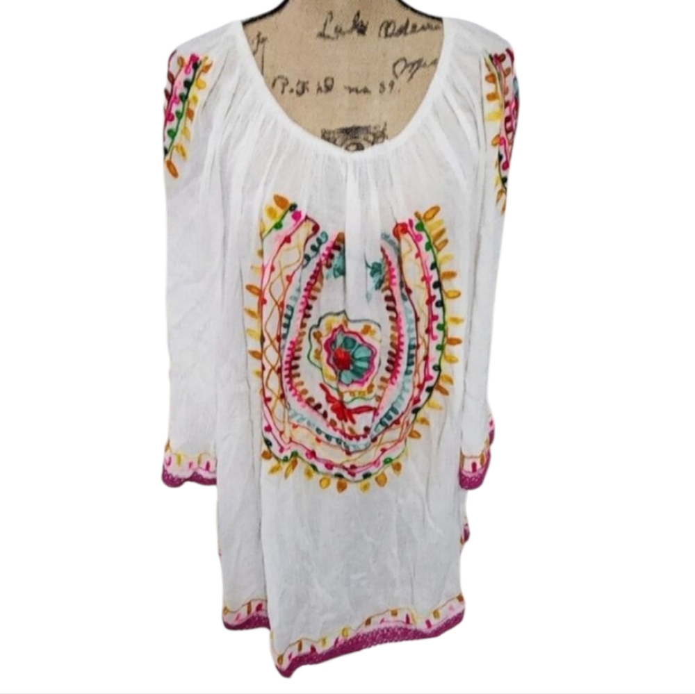 Cute Options White Embroidered Boho Tunic Top 2X NWTFiesta Floral Crochet Trim
